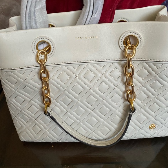 TORY BURCH
Fleming Small Leather Tote. New with tag - Picture 5 of 10
